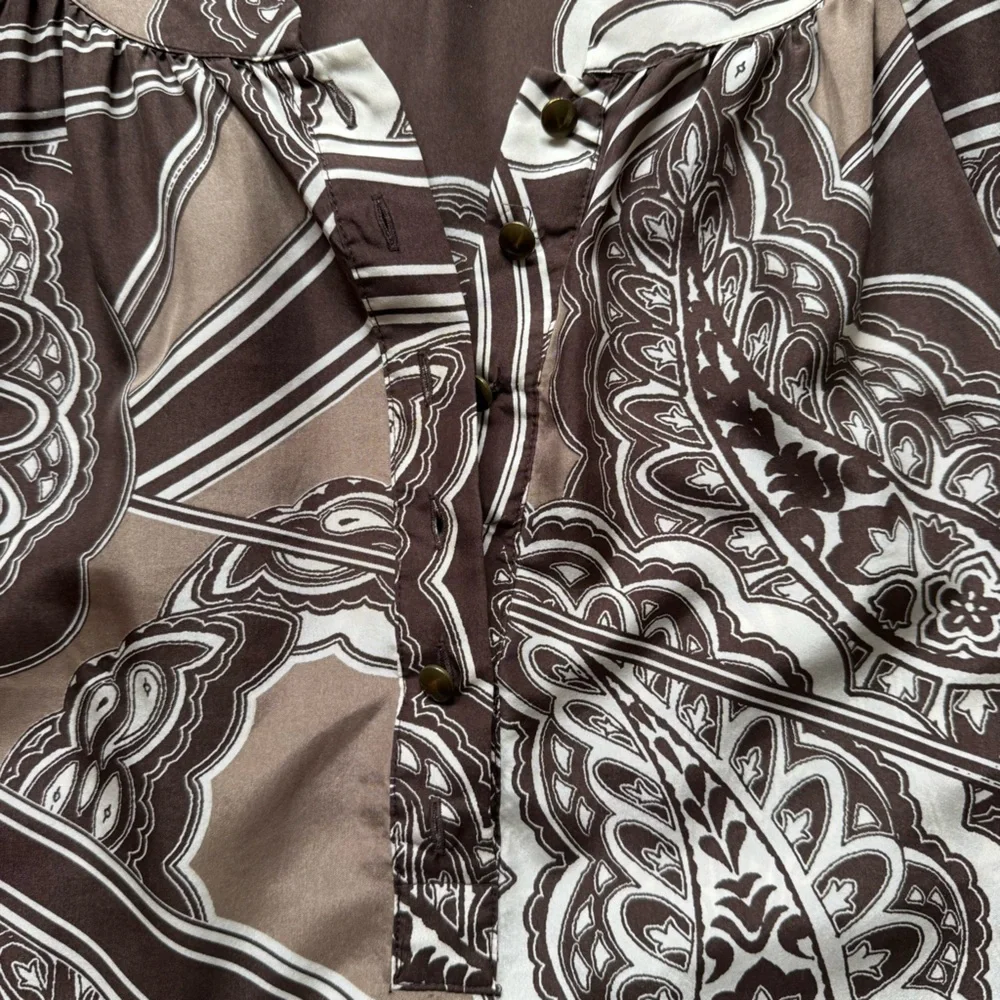 Banana Republic Brown and Off White Paisley Silk Short Sleeve Blouse Top
